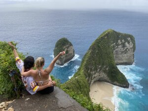 People sat near Bali beaches on nusa lembongan