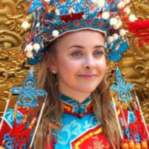 Georgia wearing traditional Chinese clothing
